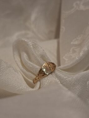 Rare Vintage Toddler's Gold  Ring